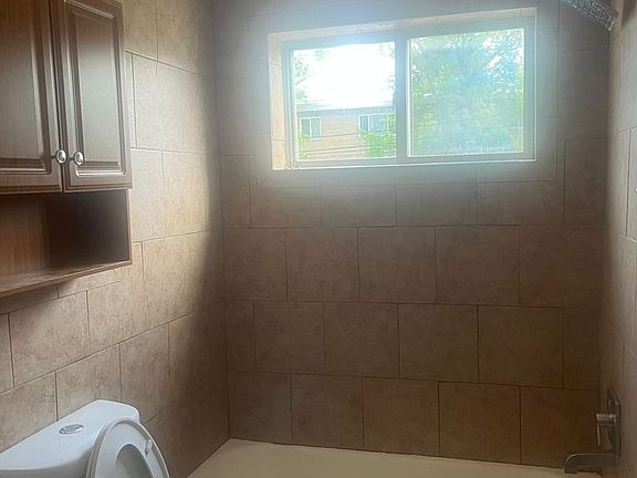 2nd image of 215 Dalepark Dr APT 4