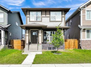 107 SE Palomino St, Cochrane, AB T4C 3B2