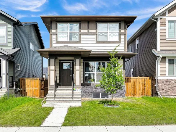 107 SE Palomino St, Cochrane, AB T4C 3B2