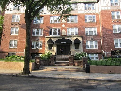 3rd image of 17 Summit St APT 205