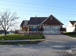1582 Lake Point Ln N, Greenwood, IN 46142