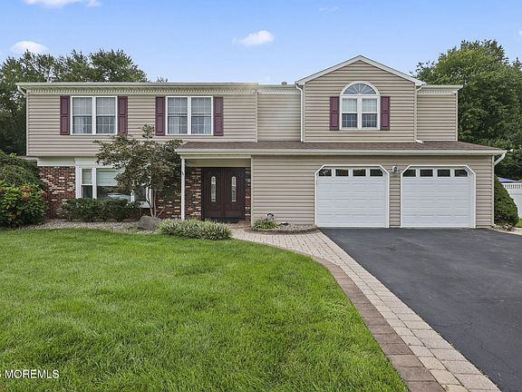 3rd image of 55 Hedgewood Road