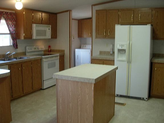 4th image of 33115 Haden Cir