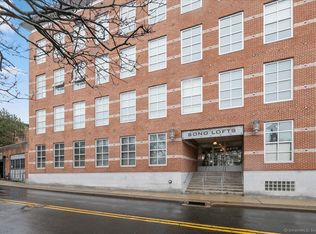 10 Ann St APT 104, Norwalk, CT 06854