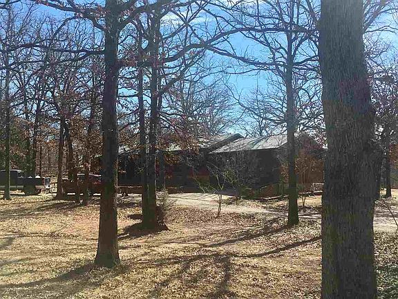 2nd image of 4464 Chickasaw Trl