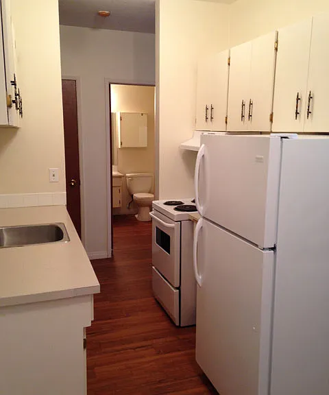 900 Fairview Rd #27 — Photo 5