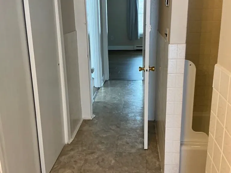 28 Russell St #3 — Photo 6