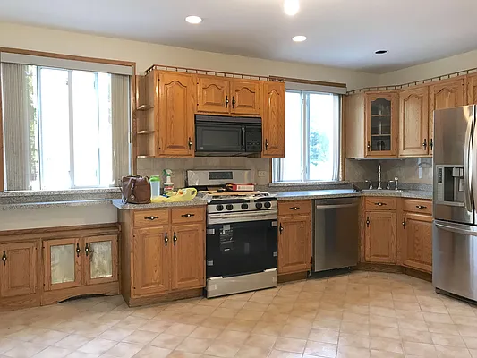 Rented by Astoria Realty | media 13