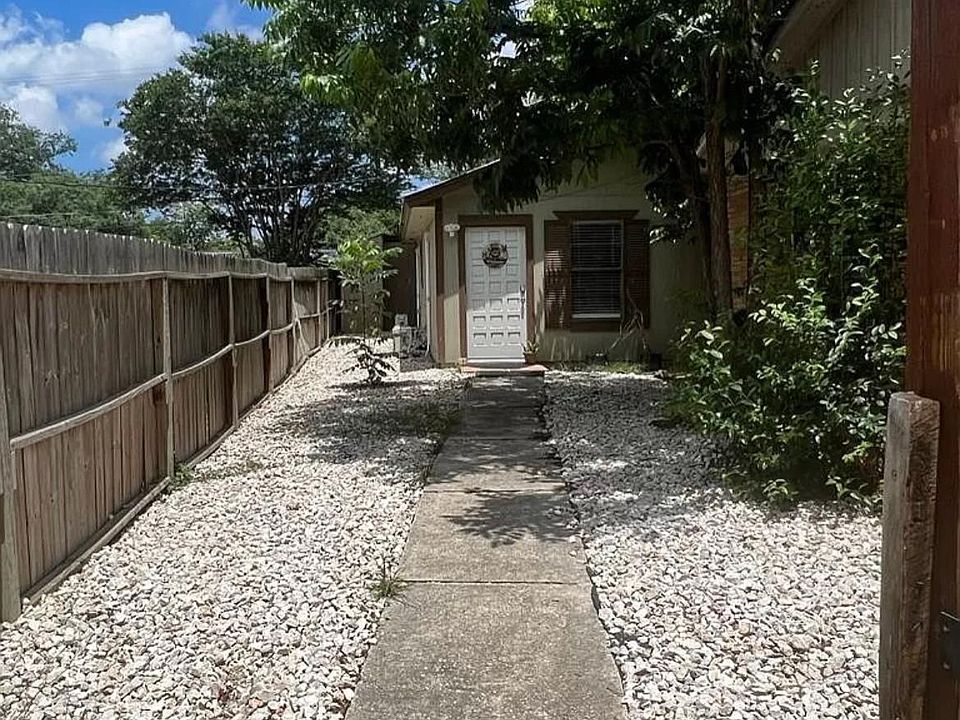 1st image of 311 Tamworth Dr