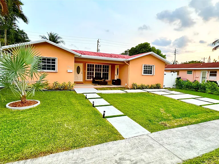 206 SE 3rd Pl — Photo 4