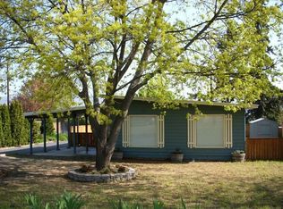 215 W 13th St, The Dalles, OR