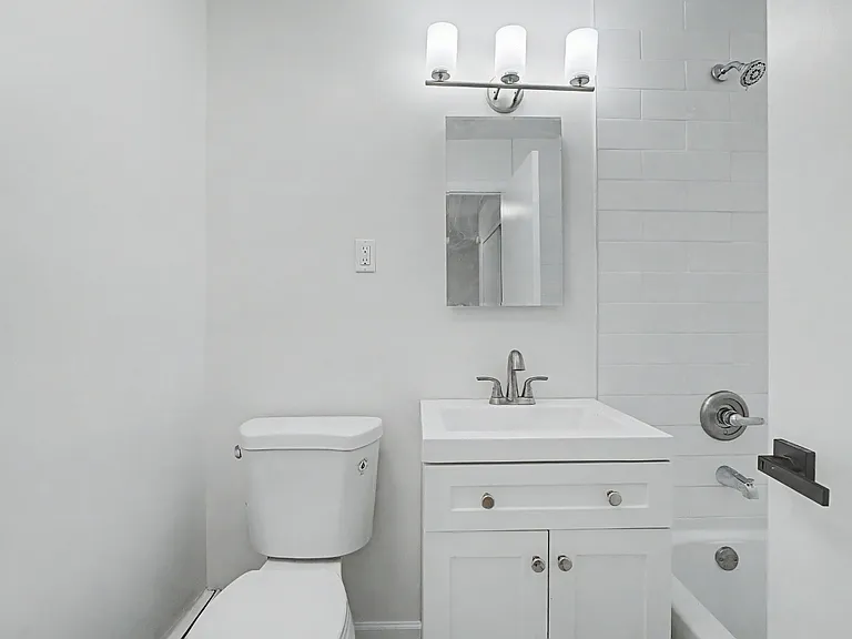 21A3B Spring St #B3 — Photo 18