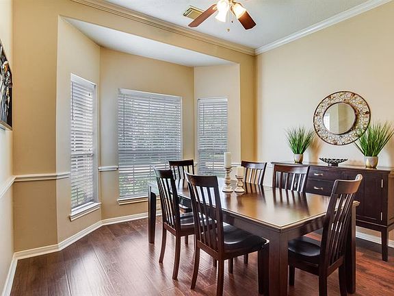 4th image of 3306 Southmere Ln