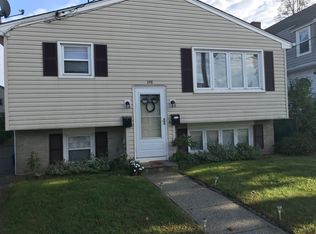 148 Arnold St #2, Lincoln, RI 02865
