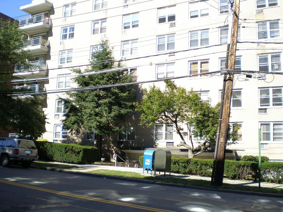 1st image of 377 Westchester Ave APT 6L