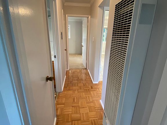 3rd image of 1003 16th Ave