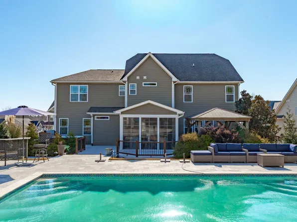 6628 Chevalier Ln, Holly Springs, NC 27540