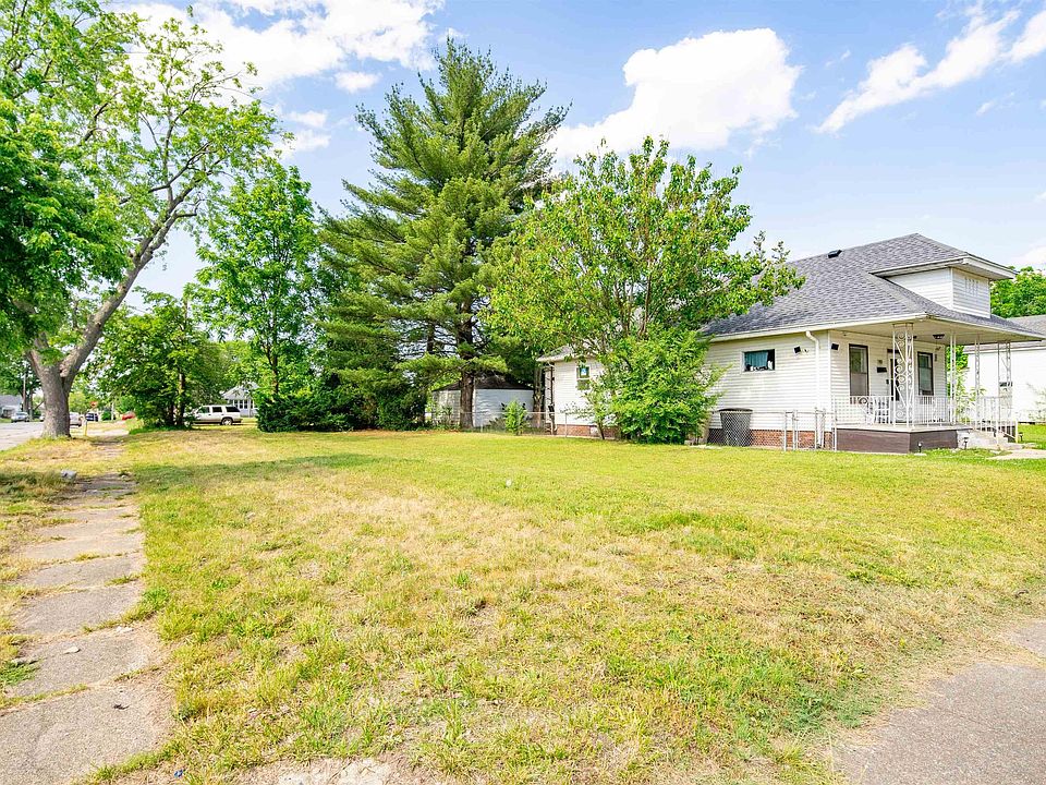 2nd image of 1823 Sibley Ave