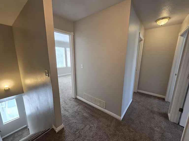 3530 Greenfield Dr — Photo 10
