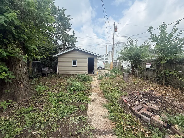 235 S Findlay St — Photo 26