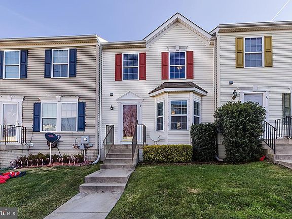 2nd image of 9 E Calabash Ct