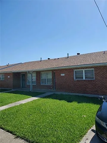 4751 Lynhuber Dr — Photo 1