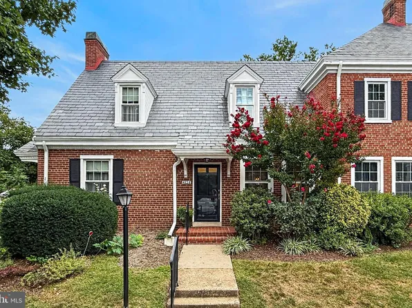 4626 34th St S, Arlington, VA 22206