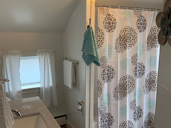 5th image of 409 Dunkel St