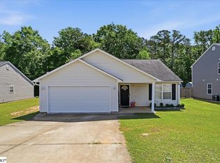 300 London Dr, Laurens, SC 29360