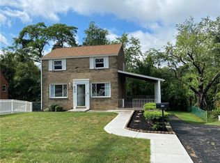 830 Macfarlane Dr, Pittsburgh, PA 15235