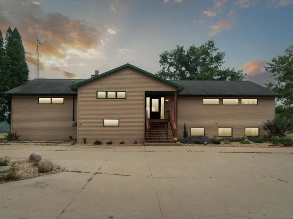 3145 W Rockport Rd, Janesville, WI 53548