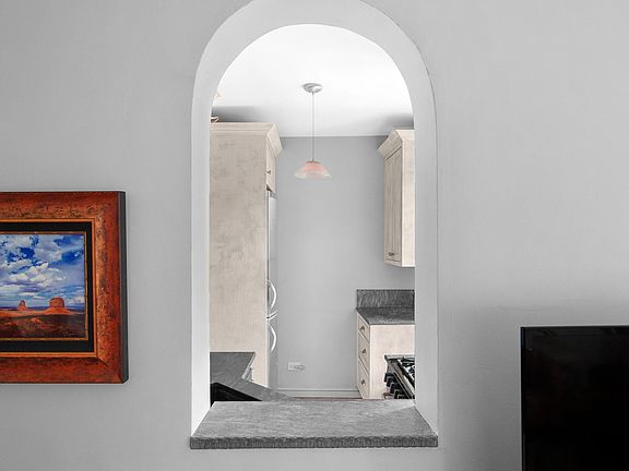 5th image of 295 W 11th St APT 4H