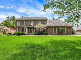 195 Lake Dr, Greenwood, IN