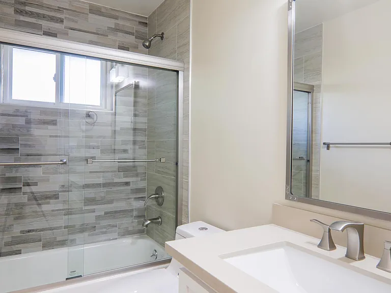 1685 Whitwood Ln #1 — Photo 7