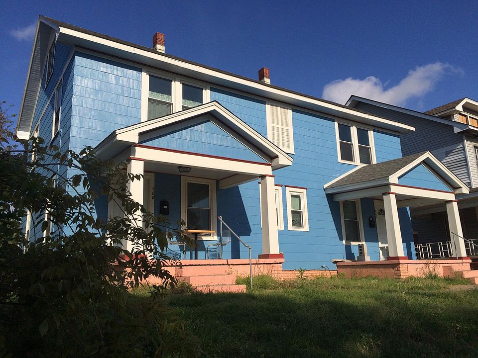 Front of duplex. Unit for rent is in left.