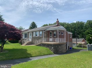 7613 Brocklehurst St, Philadelphia, PA 19152