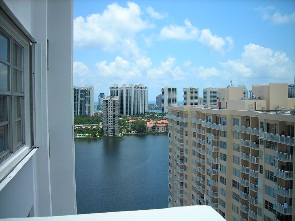 1st image of 2750 NE 183rd St APT 2203