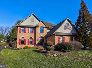 134 Briarhill Ln, Ephrata, PA 17522
