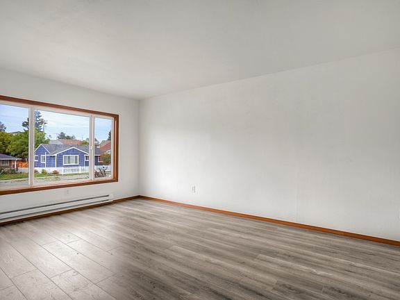 3rd image of 2515 S Cushman Ave