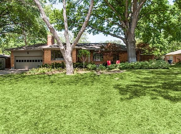 2nd image of 9631 Athlone Dr