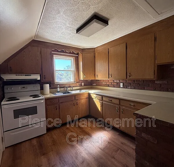 69 Turnpike St #B — Photo 2