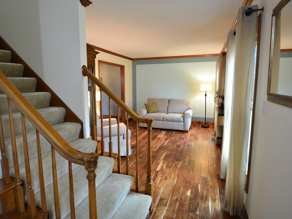1st image of 108 N Lyndale Dr