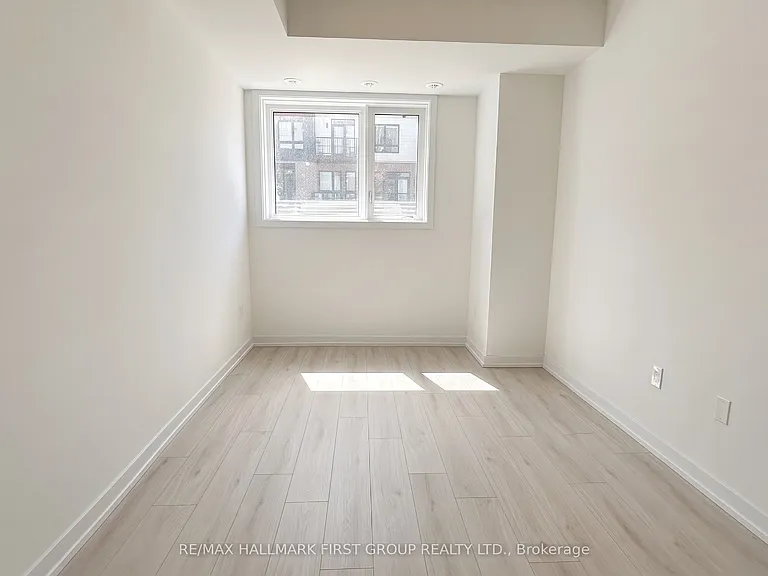 25 Palace St #P32 — Photo 14