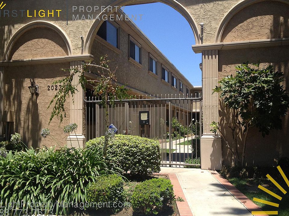 1st image of 20251 Cohasset St Unit 3