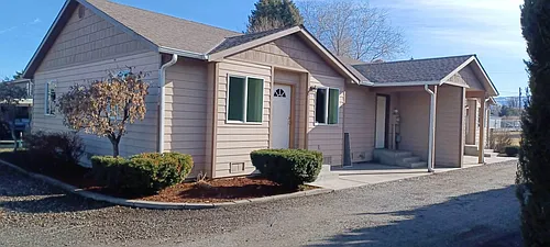 1225 Maple St Photo 1