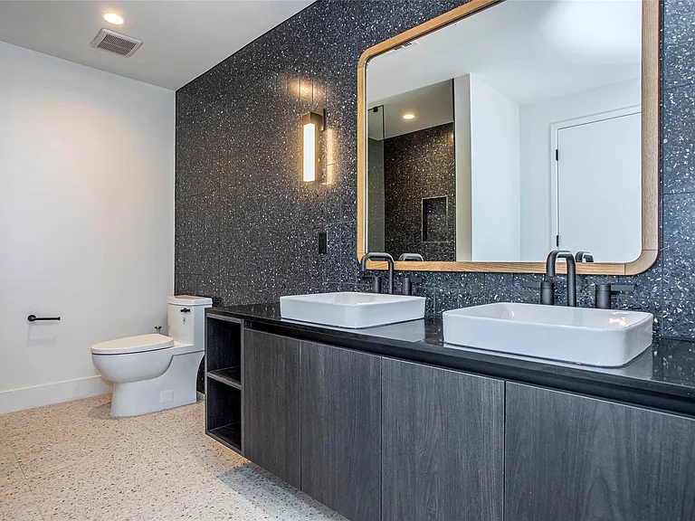 48 East Ave #2106 — Photo 13