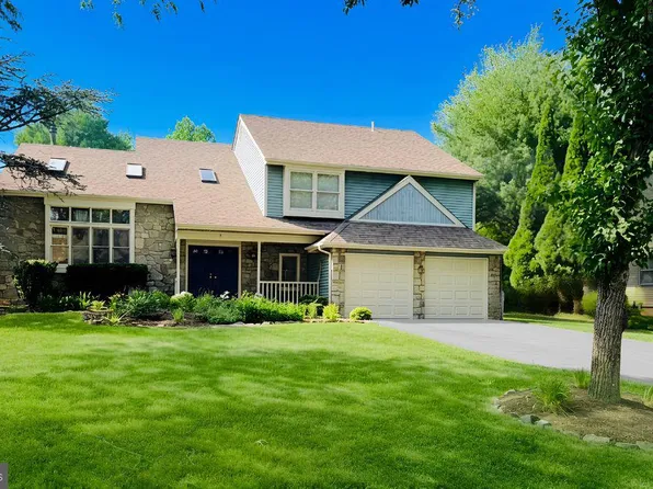 5 Zinnia Dr, Newtown, PA 18940