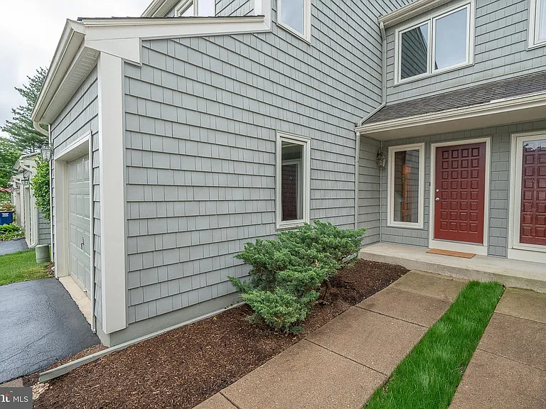 16 W Harrison Rd #16 — Photo 4