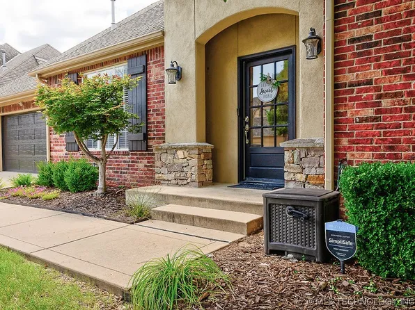 9306 S 73rd East Ave, Tulsa, OK 74133