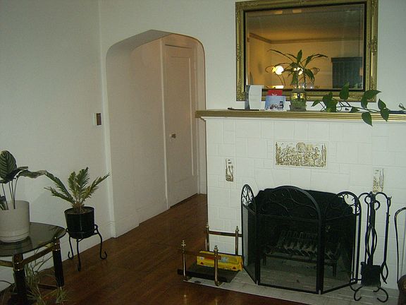 livingrm w/fireplace